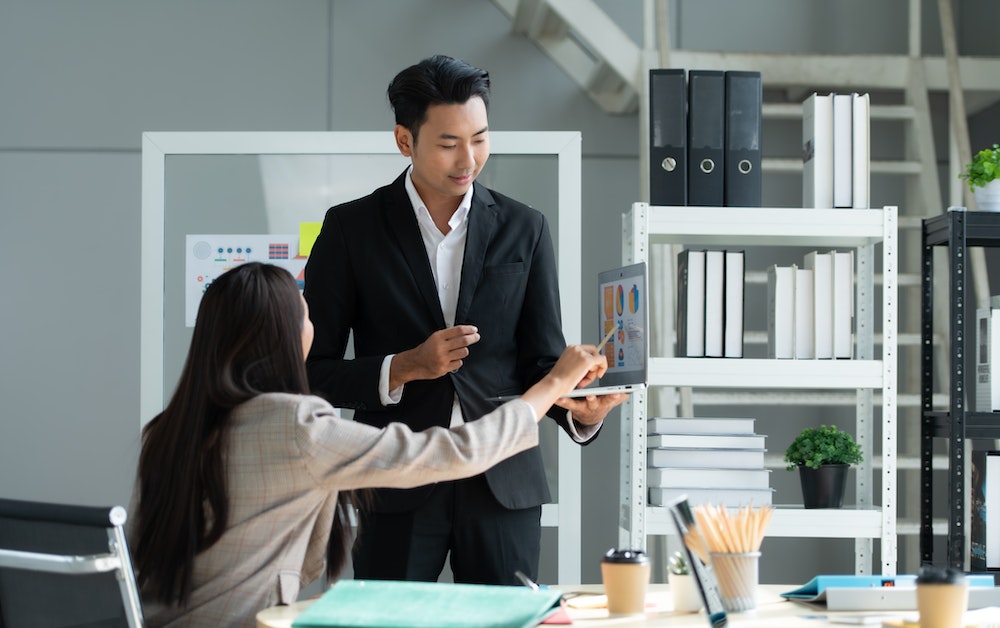 Les compétences en intelligence émotionnelle pour un leadership empathique et inspirant