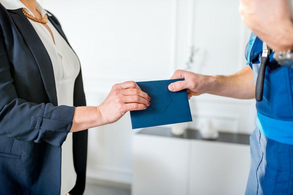 L'effet du salaire brut de 2400 euros net sur le taux de rotation des employés : Analyse et implications
